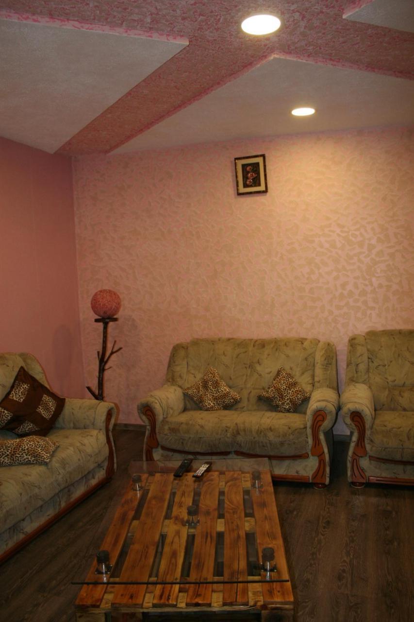 Guest House Nima Bordżomi Zewnętrze zdjęcie